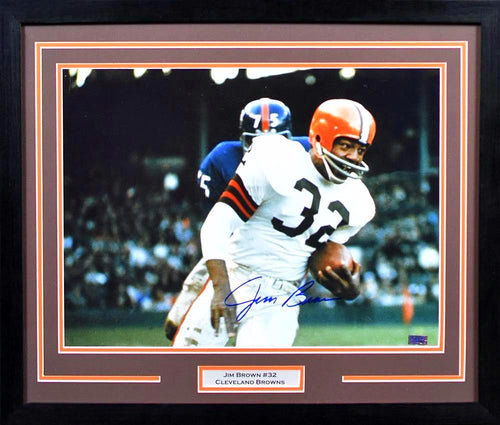 Jim Brown Autographed Cleveland Browns 16x20 Framed Photograph