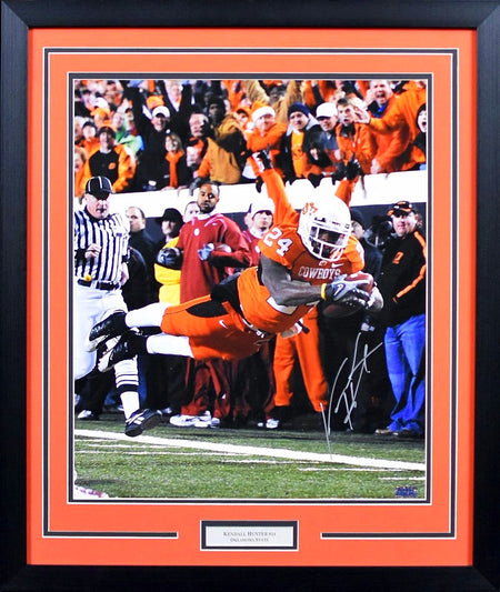 Mike Gundy Autographed Oklahoma State Cowboys 8x10 Framed Photograph (Player)