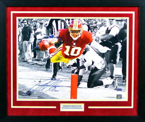 Michael Crabtree Autographed San Francisco 49ers 16x20 Framed Photogra –  Signature Sports Marketing